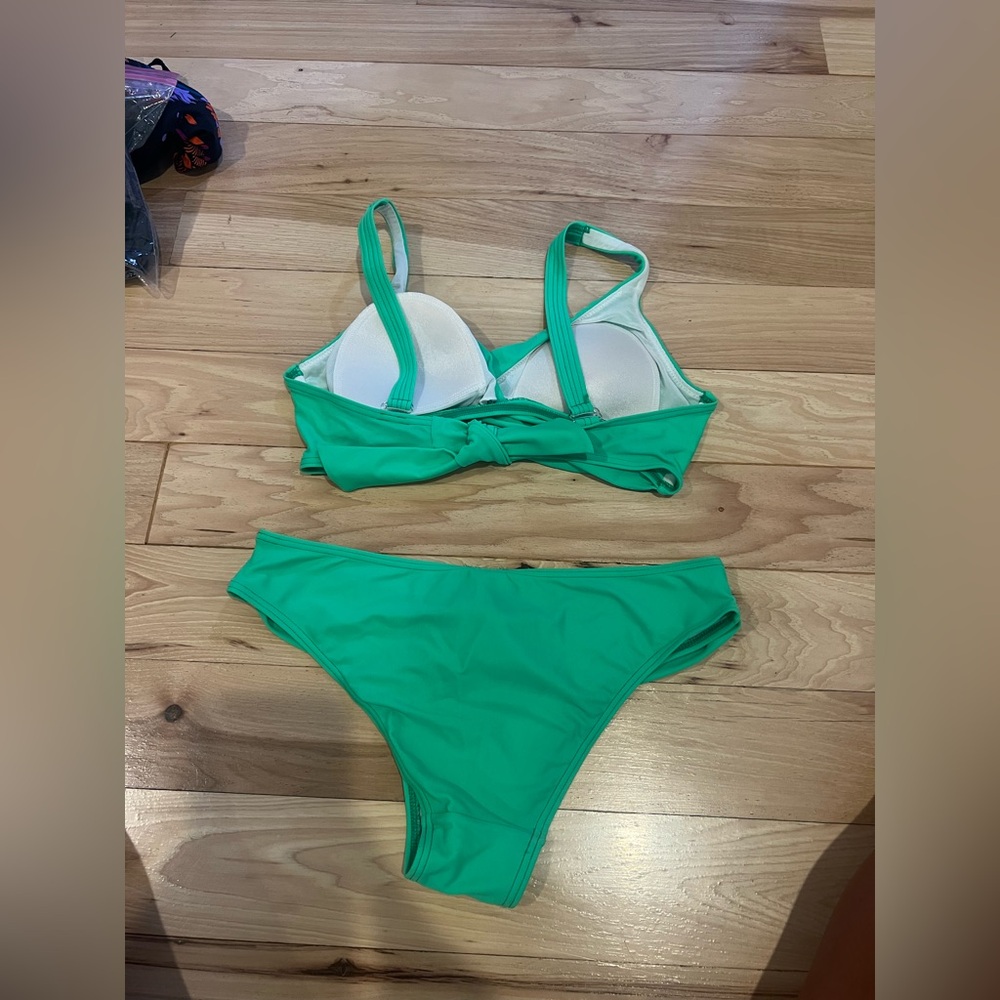 Bright green bikini! Size medium! - Picture 2 of 2